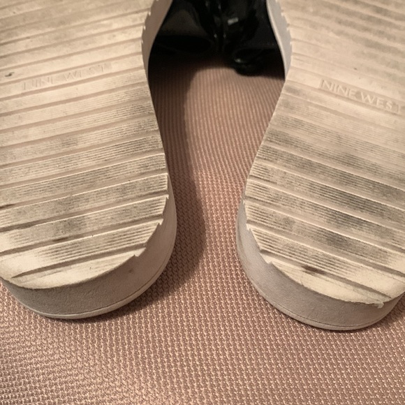 Nine West Women's Rainen Flower Embellished Jelly Flower Slide - Picture 3 of 10